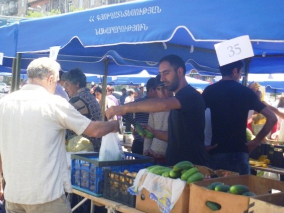 Կասյան փողոցում բացվեց գյուղատնտեսական մթերքների շուկան