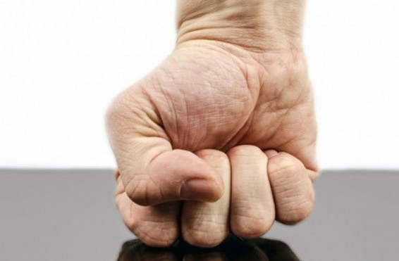 Փեսան ծեծել է թոշակառու աներոջն ու զոքանչին