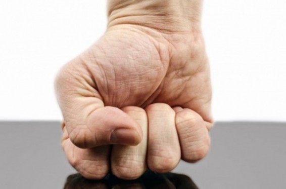 Քաղաքացին ասել է, որ ոստիկանության Կումայրիի բաժնում իրեն հարվածել են և պահանջել կեղծ ցուցմունք տալ դանակարության մասին. ՀՔԾ