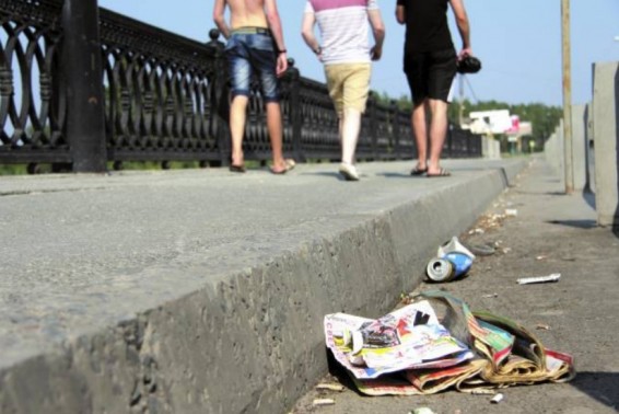 Չնախատեսված վայրում աղբ թափելու համար Ճանապարհային ոստիկանությունը հայտնաբերել է 916 անձի