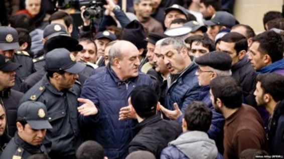 Բաքվում բողոքի ակցիան ավարտվել է ոստիկանության հետ բախմամբ