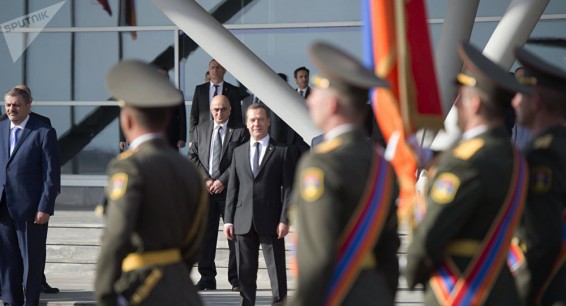 Глазами премьера: какой Армению увидел Медведев
