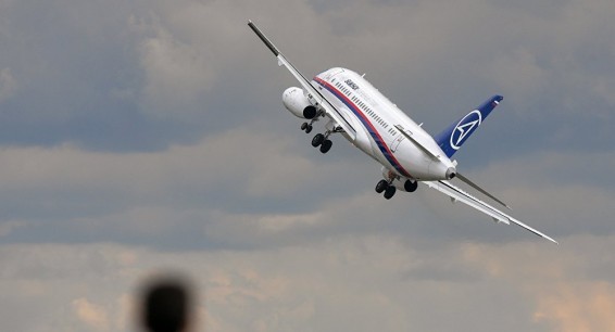 Армения и Россия продолжают переговоры вокруг покупки самолетов SSJ100