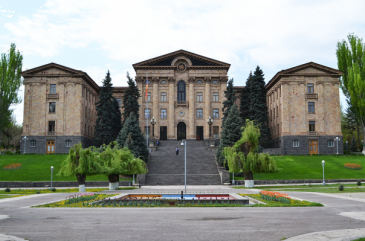 Ուղիղ. ԱԺ-ում քննարկում են 2018-ի բյուջեի նախագիծը. որքա՞ն գումար կհատկացվի թոշակների ու նպաստների համար