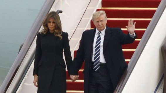 Трамп прилетел в Китай для переговоров по КНДР