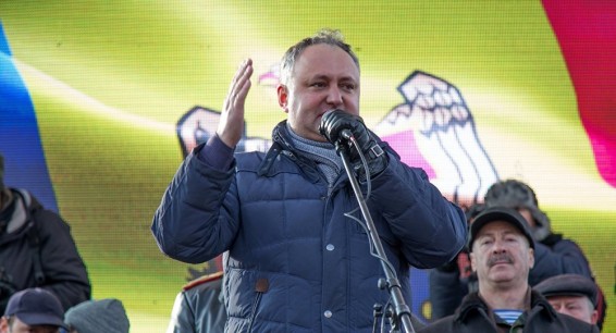 На волне пророссийских настроений: зачем президент Додон едет в Армению