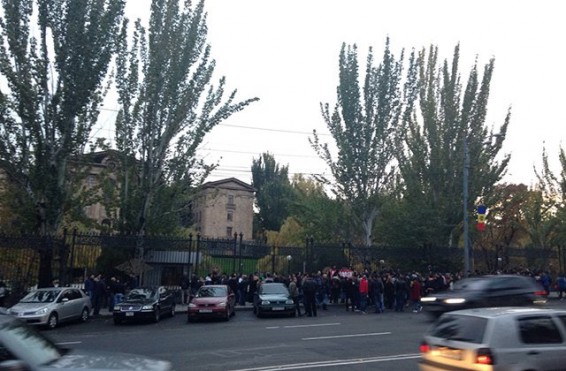 Նիստը հետաձգվեց