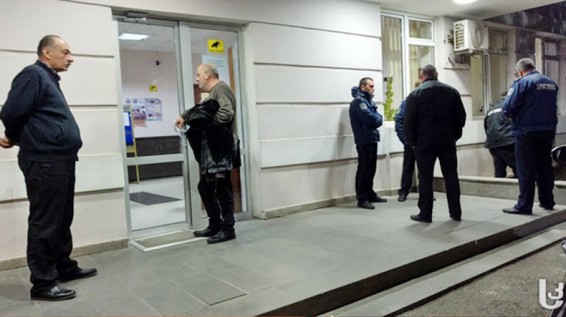 Полиция задержала 3 молодых людей, устроивших драку в турецком баре в Ахалцихе