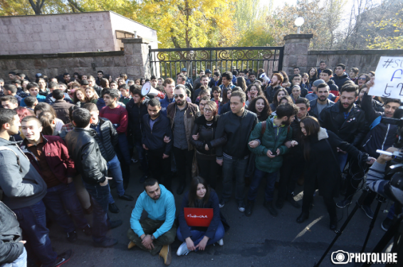 Армянские студенты прекращают учебную забастовку