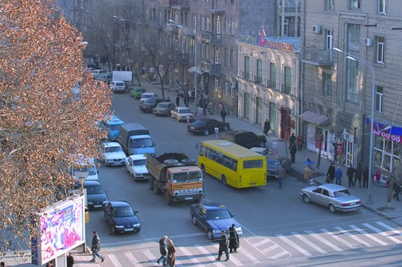 Движение транспорта будет изменено на одной из крупных развязок Еревана (СХЕМА)