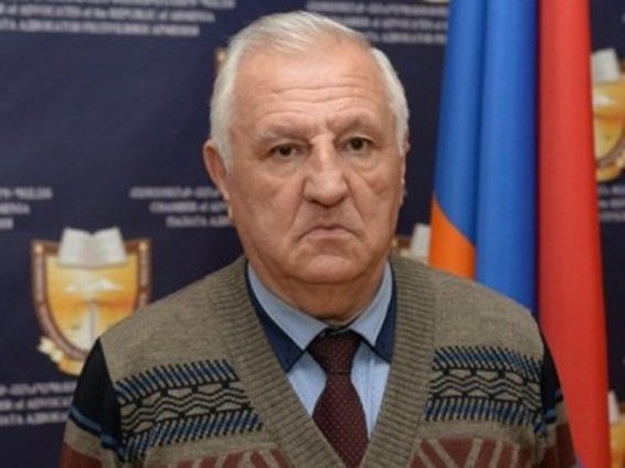 Կաշառք ստանալուն օժանդակելու մեջ մեղադրվող փաստաբան Վաղինակ Աթոյանն ազատ է արձակվել