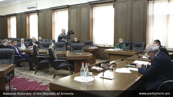 В Комиссии НС Армении по экономическим вопросам продолжились жаркие дебаты вокруг Таможенного кодекса ЕАЭС