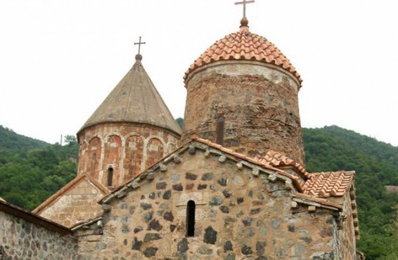 Դադիվանքի փոքր գմբեթով եկեղեցու հիմքի ուսումնասիրման ժամանակ գաղտնարան է հայտնաբերվել