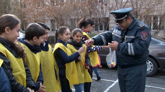 Video. Ճանապարհային ոստիկանների և աշակերտների հերթական միջոցառումը