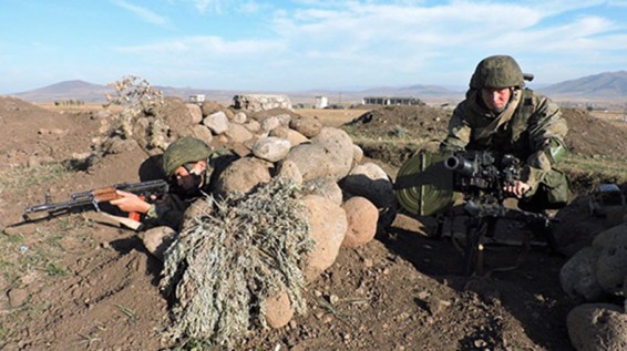 Гранатометчики российской военной базы в Армении учатся поражать технику противника в условиях высокогорья