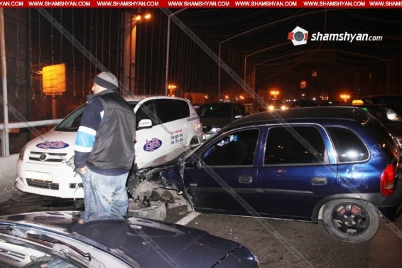 Խոշոր ավտովթար Երևանում. «Բարեկամության» կամրջի վրա բախվել են Toyota-ն ու Opel-ը, կան վիրավորներ