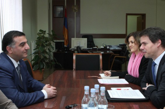 Կարևորագույն խնդիր ենք դիտարկում գործատու- արհմիություն-կառավարություն ինստիտուտի լիարժեք կայացումը. Արտեմ Ասատրյանը՝ Ժոնաթան Լաքոթին