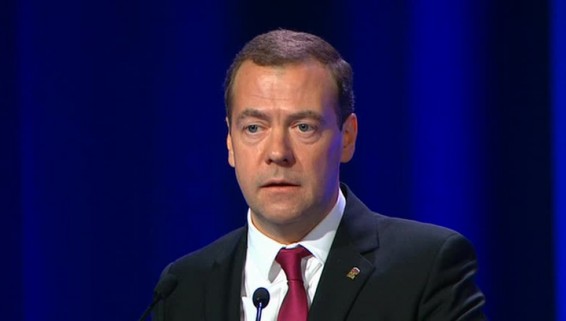 Медведев запустил путинскую программу по долгам регионов