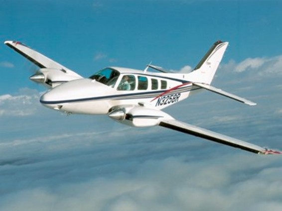 Եգիպտոսում ուսումնական ինքնաթիռի վթարի հետեւանքով երեք մարդ զոհվել է