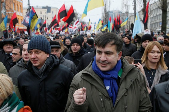 Կիևի կենտրոնում Սաակաշվիլիի կողմնակիցները գրոհով վերցրել են Հոկտեմբերյան պալատը