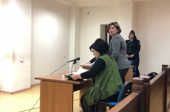 Դատարանը լեզվաբանի ամուսնու սպանության գործով սպանվածի մոր հարցաքննությունը համարեց կայացած, նիստերից բացակայությունը՝ հարգելի