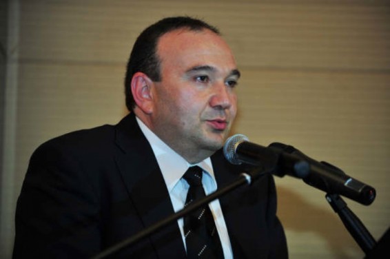 Նախարարությունը ուսուցիչներին ևս 10 տարի ժամանակ է տալիս իրենց կրթական ցենզն օրենքի պահանջներին համապատասխանեցնելու համար