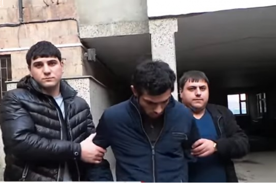 Подозреваемому в ДТП с гибелью полицейских в Ереване предъявлено обвинение по двум статьям