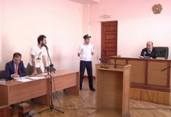 «Հակահարված» արտ խմբի անդամ Արտակ Գևորգյանի գործով դատախազը հրաժարվեց մեղադրանքից