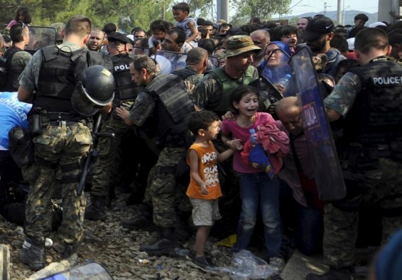 120 ներգաղթյալ փորձել են անցնել Մարոկկոյի եւ Իսպանիայի միջեւ սահմանային պատնեշը