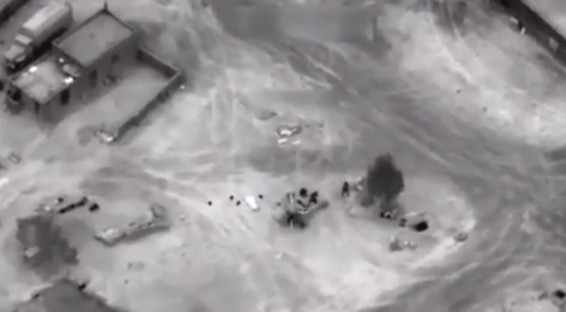 Опубликовано видео авиаудара по военным в Сирии