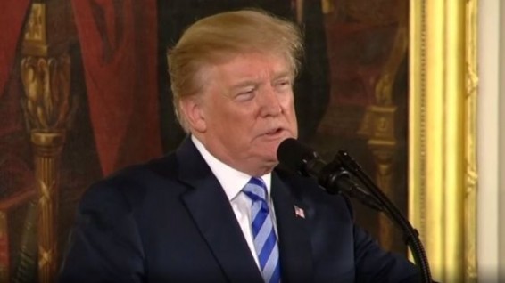 Трамп предложил запретить устройства, превращающие винтовки в автоматы