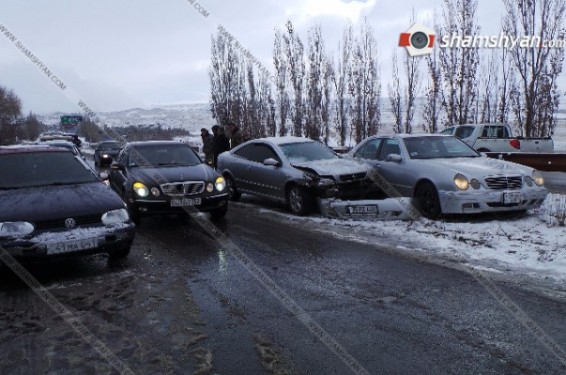 Կոտայքի մարզում բախվել են տասնյակից ավելի մեքենաներ, կան վիրավորներ. Shamshyan.com