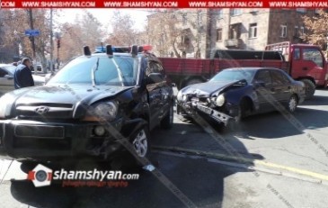 Բացառիկ տեսանյութ՝ Երևանում Կարեն Կարապետյանի անվտանգության աշխատակցի մասնակցությամբ ավտովթարից