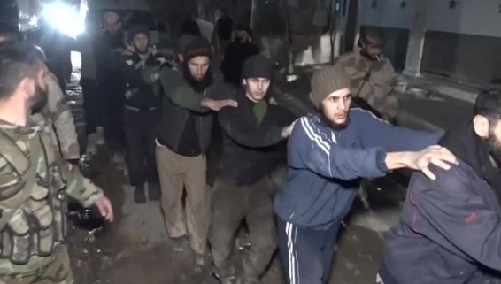 VIDEO: В Восточной Гуте террористы начали сдаваться в плен группами