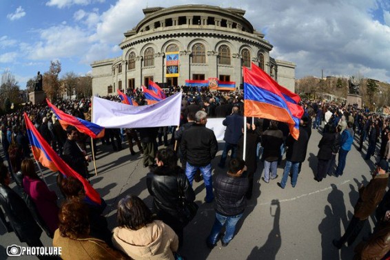 Ռեժիմը խուճապի մեջ է. «Ժողովուրդ»