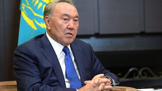 Назарбаев поздравил Путина с победой на президентских выборах