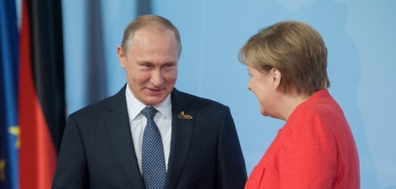 DW: Путин останется 