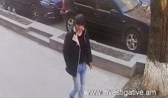 Գողություն` ավտոմեքենայի սրահից