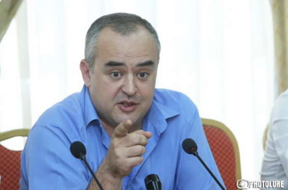 ԱԺ-ում պատգամավորների կողմից ճայթռուկ վառելու ակցիան որևէ իրավախախտում չէ. փաստաբան