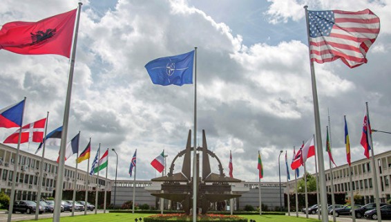 СМИ: страны НАТО были информированы об ударе по Сирии за несколько часов