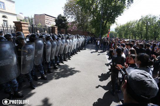 ԿԳՆ-ն հորդորում է դեռահասներին չներքաշել ցույցերի մեջ