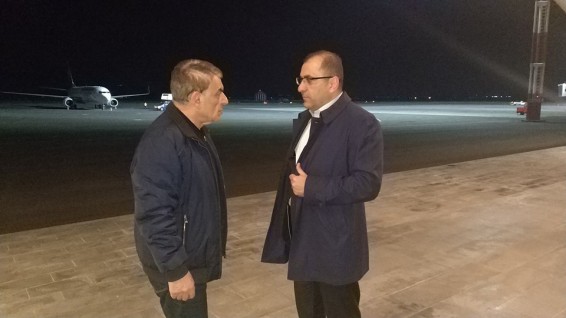 Спикер парламента Армении прямо из аэропорта поехал на встречу с задержанными депутатами