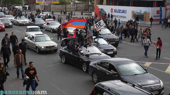 Дорожная полиция ночью в Ереване доставила на штрафную площадку 18 автомобилей без госномеров