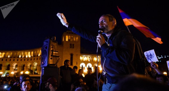 Пашинян анонсировал послание «стратегической важности» на митинге