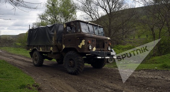 Минобороны Армении призвало не мешать движению военного транспорта
