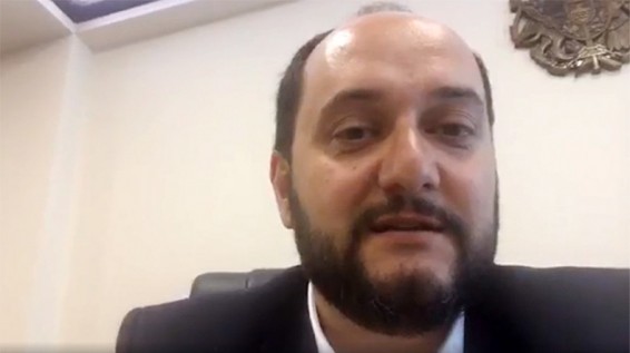 Новый глава Минобрнауки Армении отчитался через Facebook, обещав «выправить» ситуацию вокруг Ширакского университета