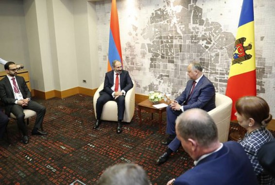 Իգոր Դոդոնը Նիկոլ Փաշինյանին հրավիրել է Մոլդովա