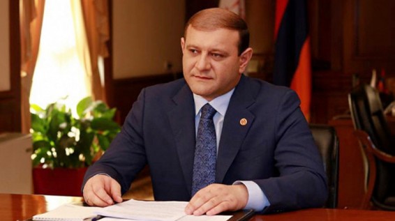 Тарон Маргарян - Алену Симоняну: Надеюсь, что ваше место в Совете старейшин Еревана займет такой же компетентный и знающий гражданин