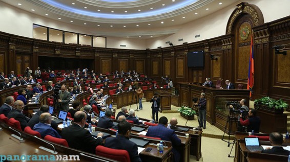 Парламент Армении приступил к обсуждению программы правительства