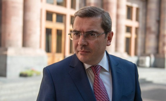 СНБ Армении допросит главного налоговика страны